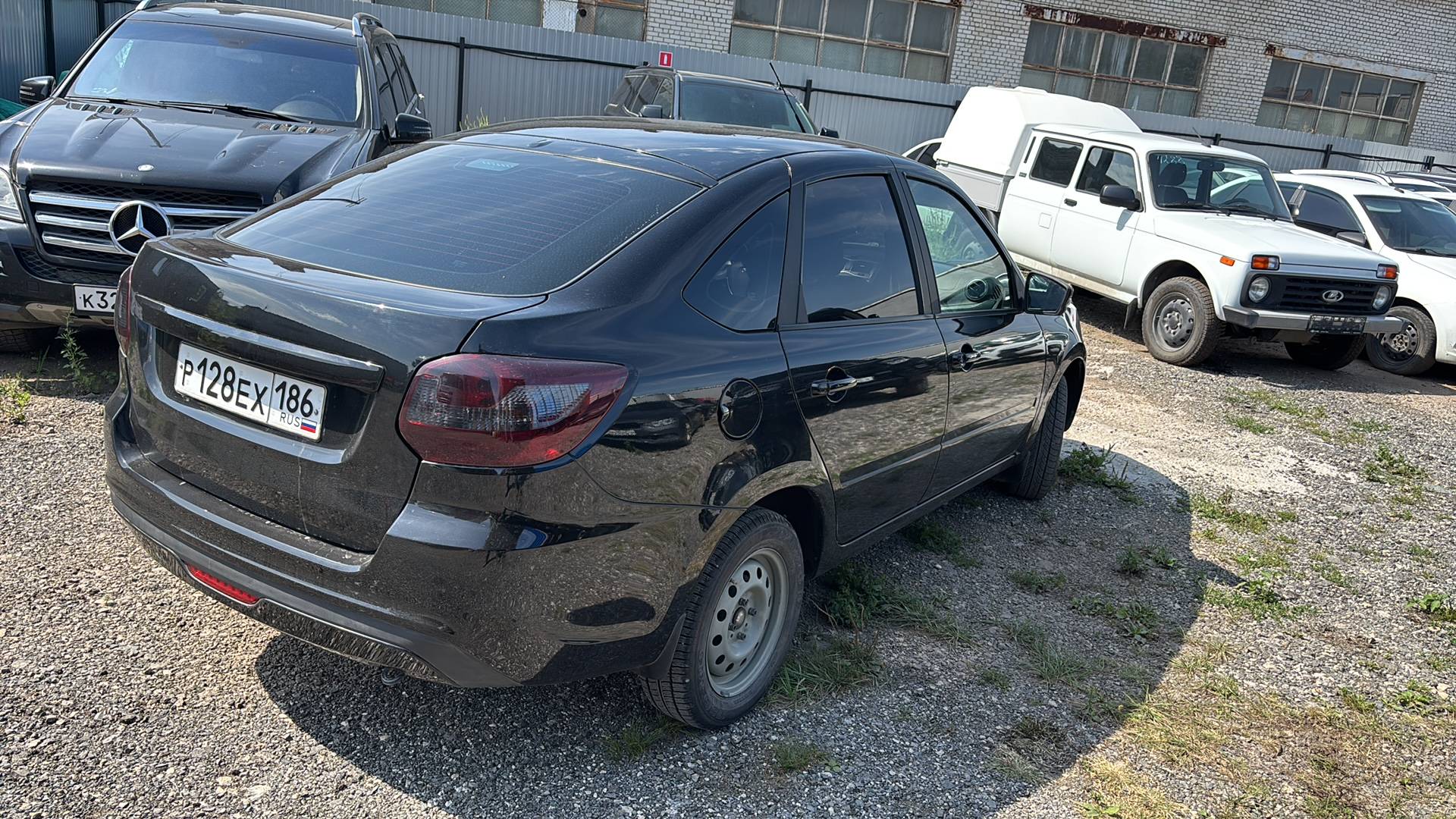 Lada Granta лифтбек,  84 818 км, 2023 года в лизинг