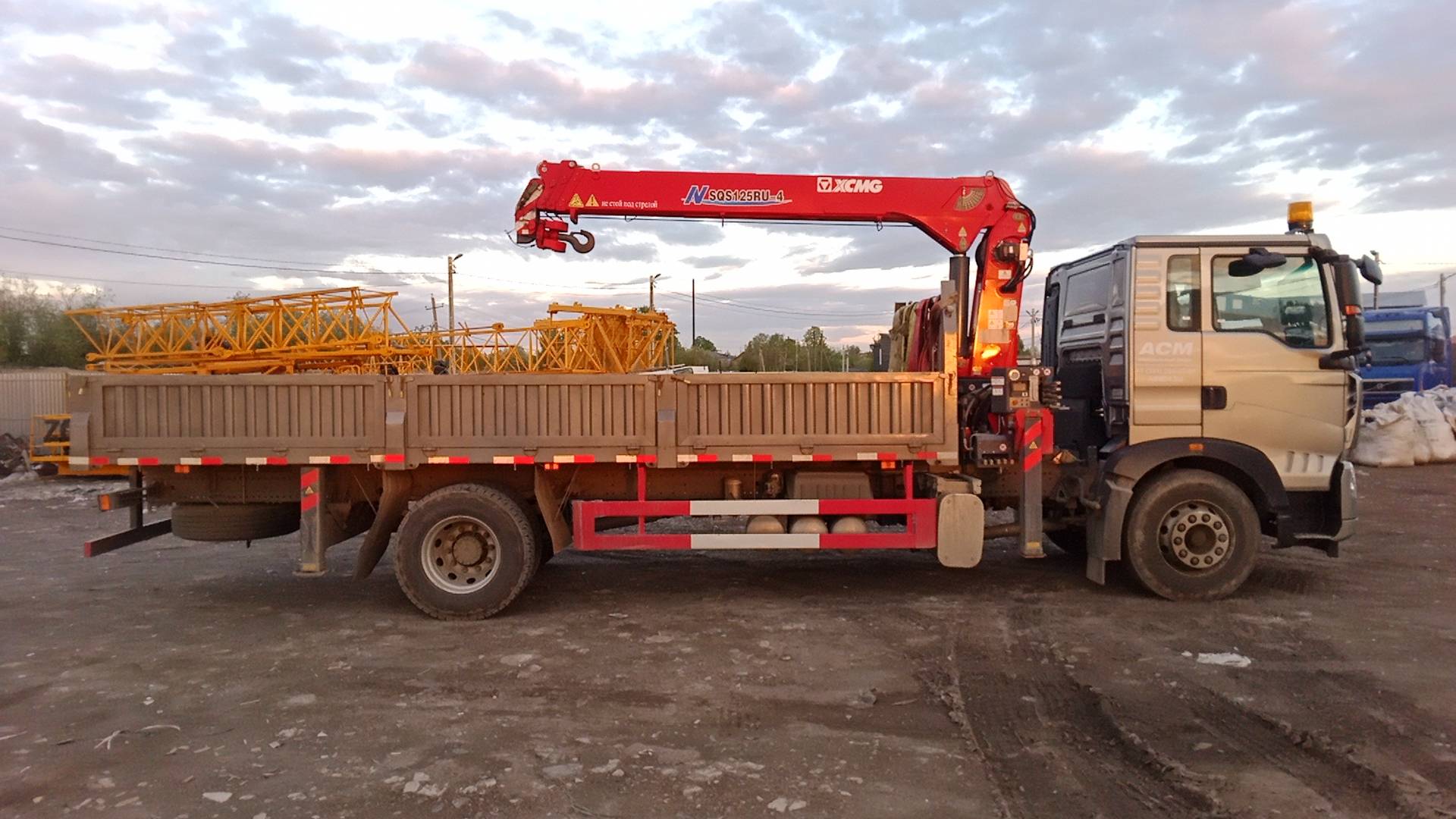 HOWO ZZ5167JSQM561GE1 4х2,  40 274 км, 2024 года в лизинг