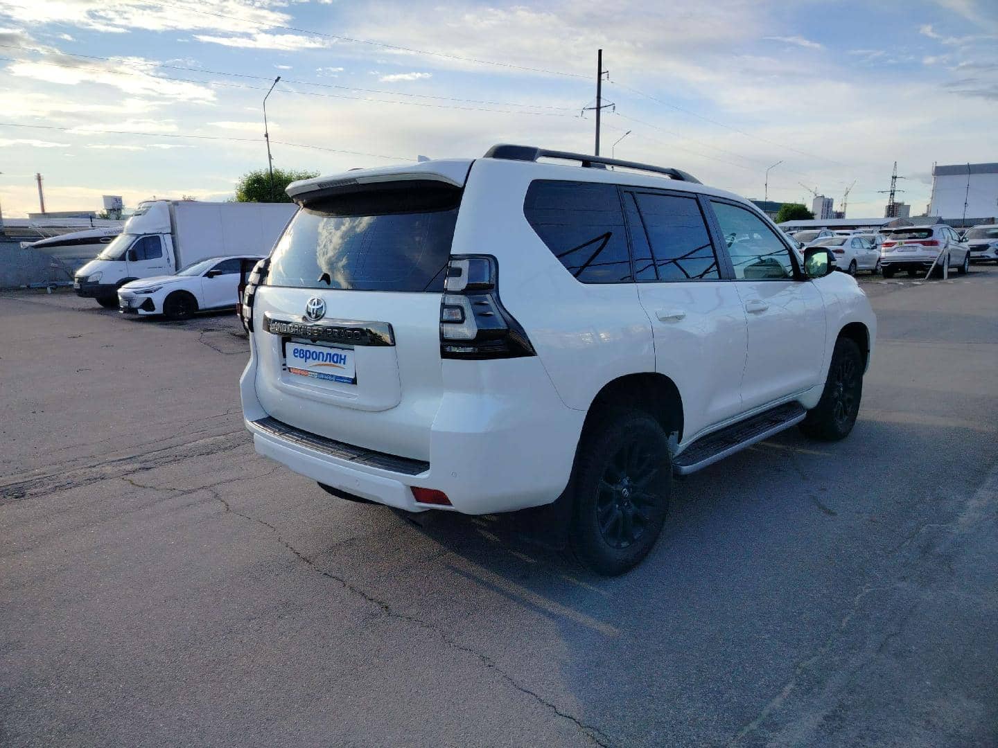 Toyota Land Cruiser Prado,  119 210 км, 2023 года в лизинг