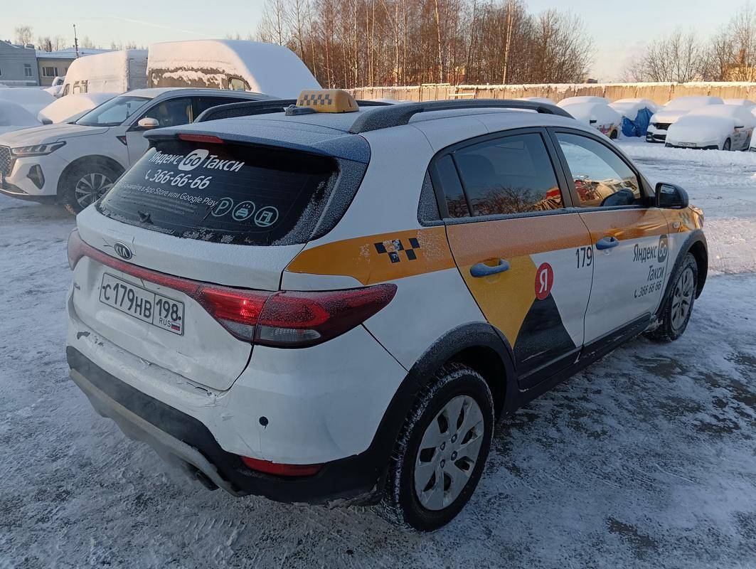 KIA Rio X-Line,  253 662 км, 2019 года в лизинг