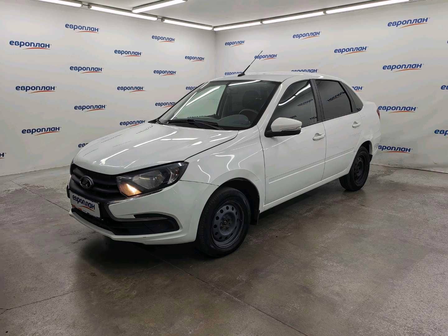 Lada Granta седан,  140 167 км, 2023 года в лизинг