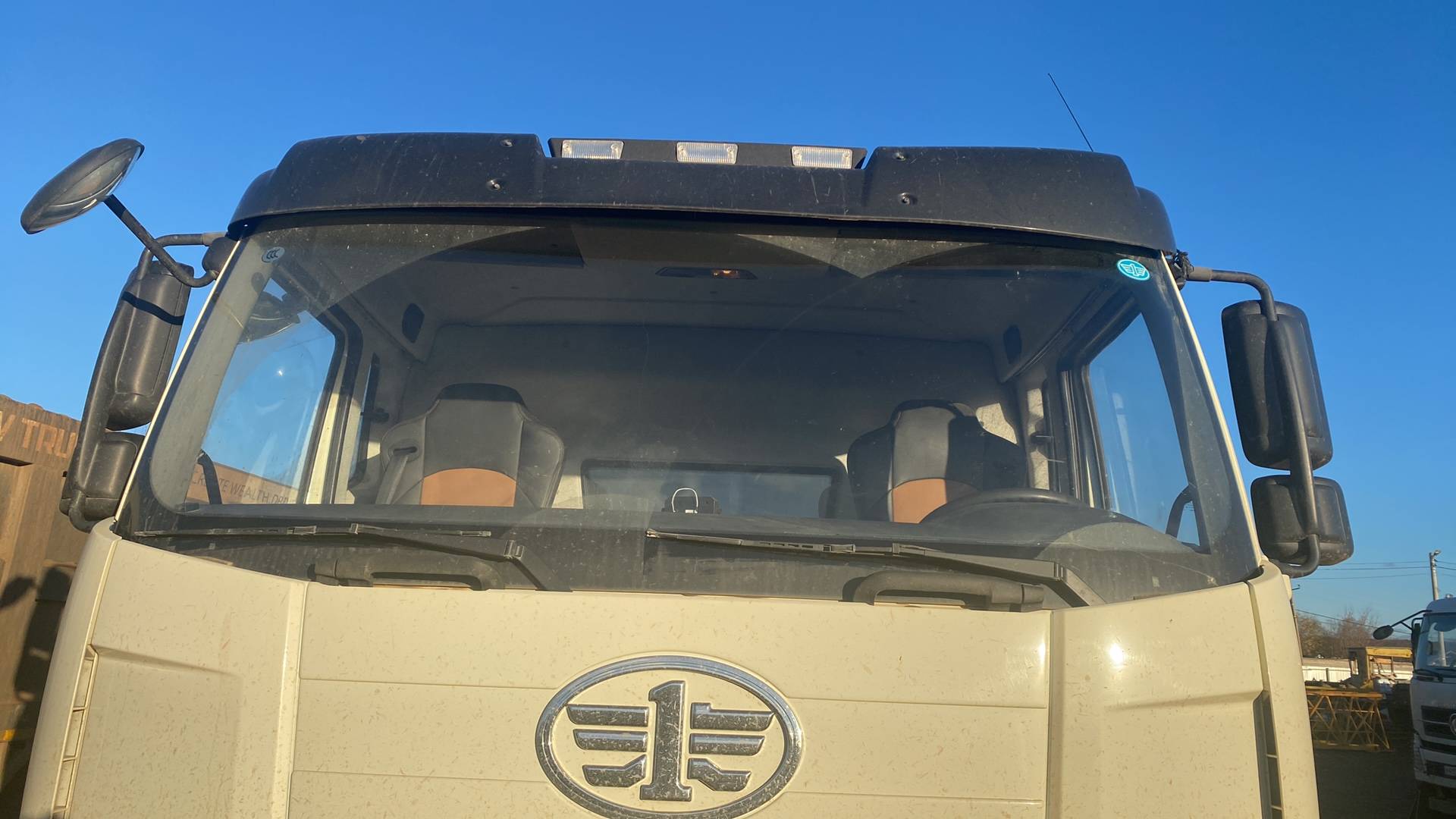 FAW CA3250P66K24L1TE5 6x6,  24 004 км, 2022 года в лизинг