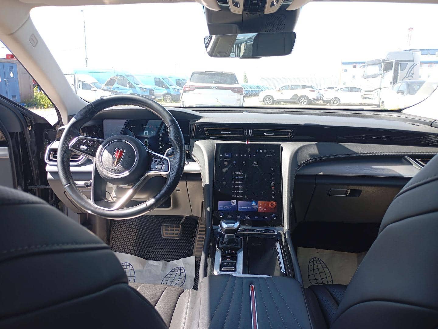 Hongqi H5,  167 359 км, 2024 года в лизинг