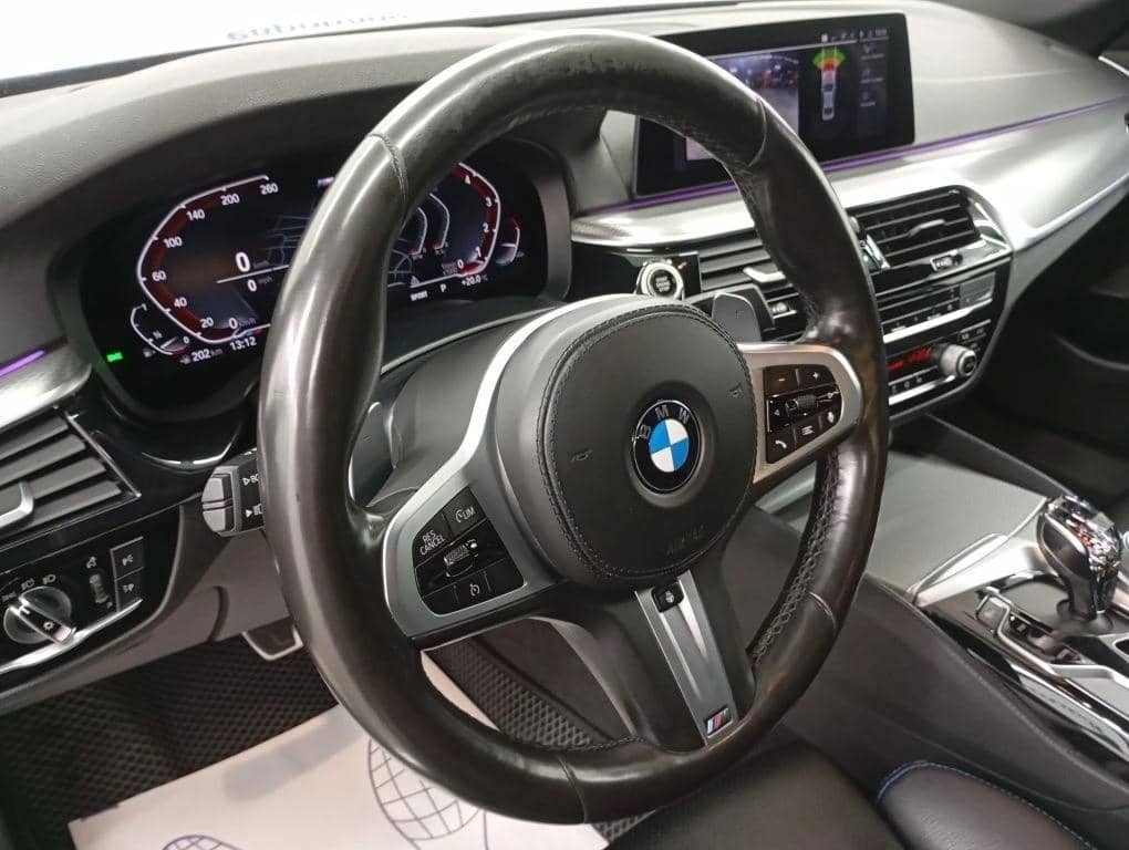BMW 5 серия,  173 436 км, 2019 года в лизинг
