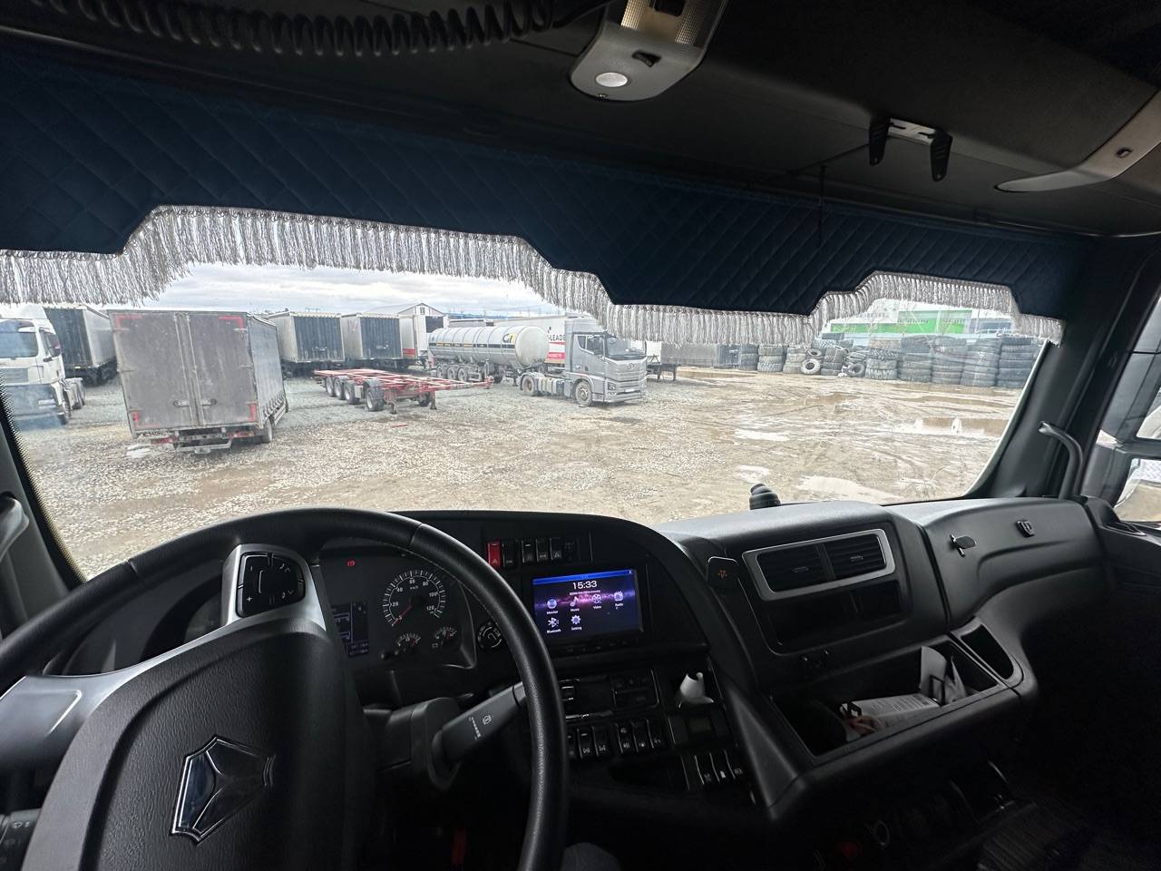 Sitrak C7H 4x2 ZZ4186V361HE,  421 770 км, 2022 года в лизинг