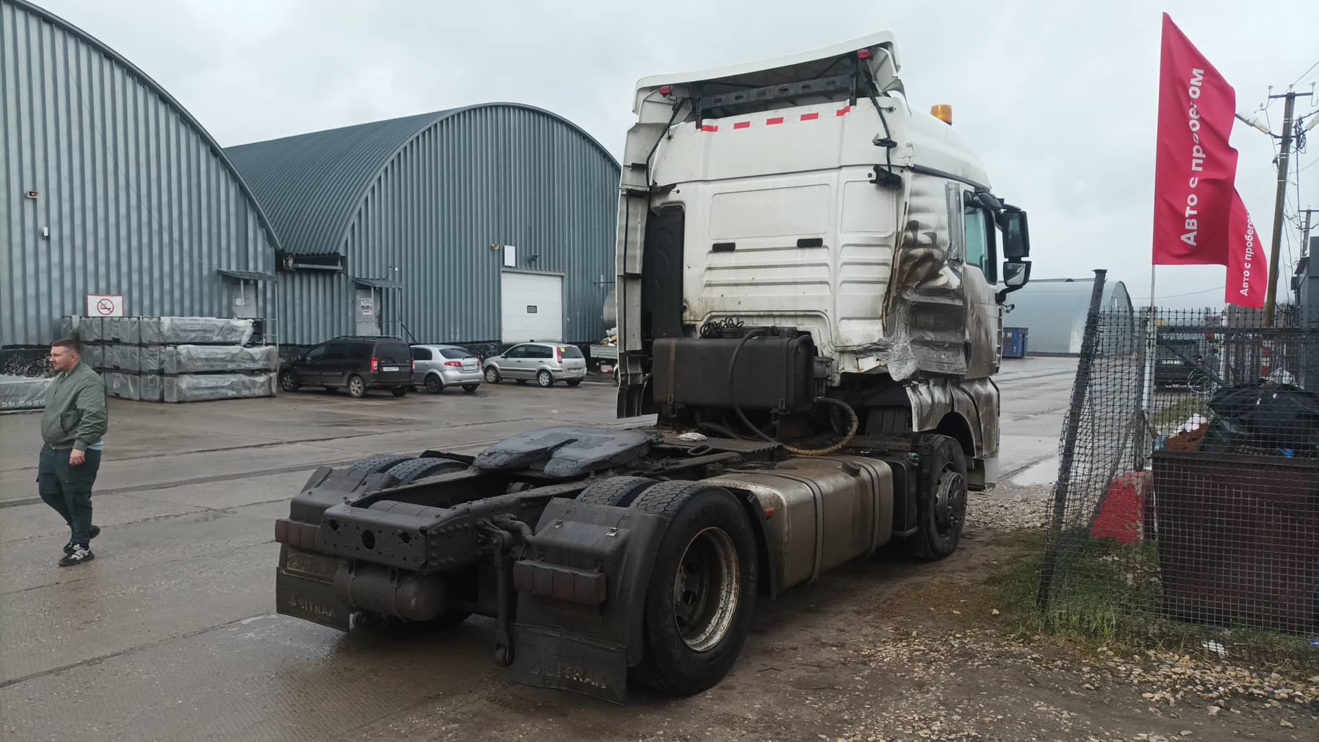 Sitrak C7H 4x2 ZZ4186V361HE,  357 714 км, 2023 года в лизинг