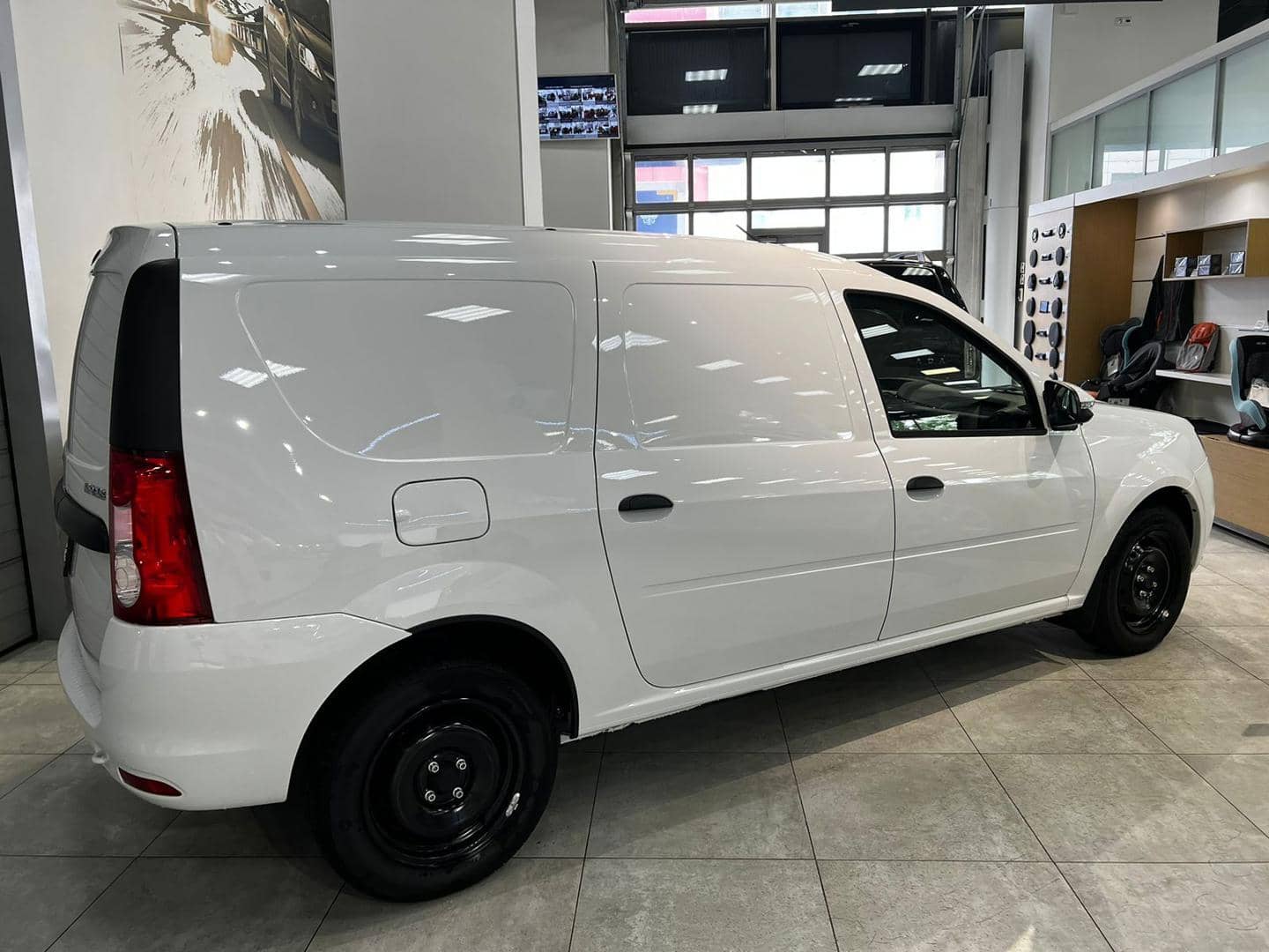 Lada Largus фургон Классик 1.6 90 л.с. МТ (Classic)
