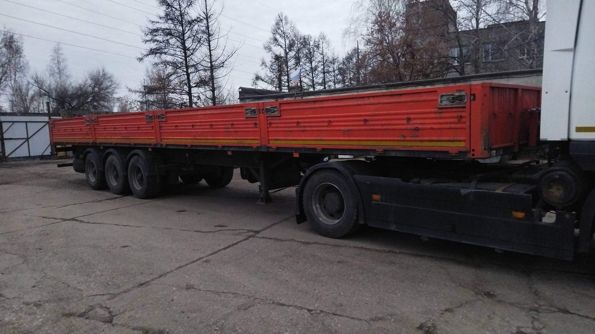 МАЗ Бортовой 975800-2010