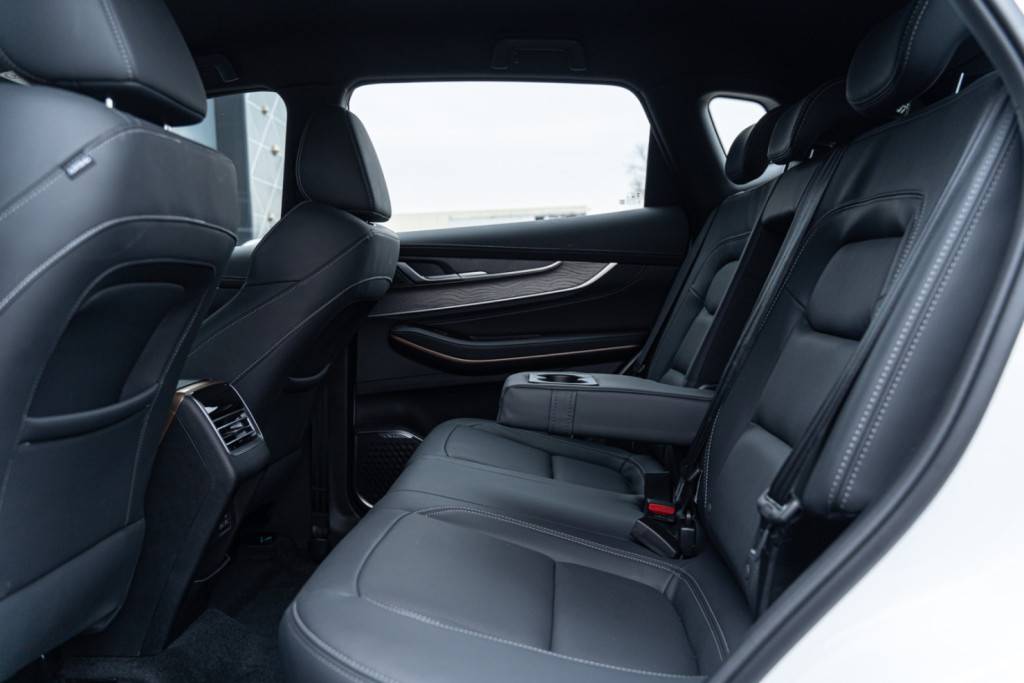 EXEED LX Премиум 1.6Т АТ полный привод (Premium)