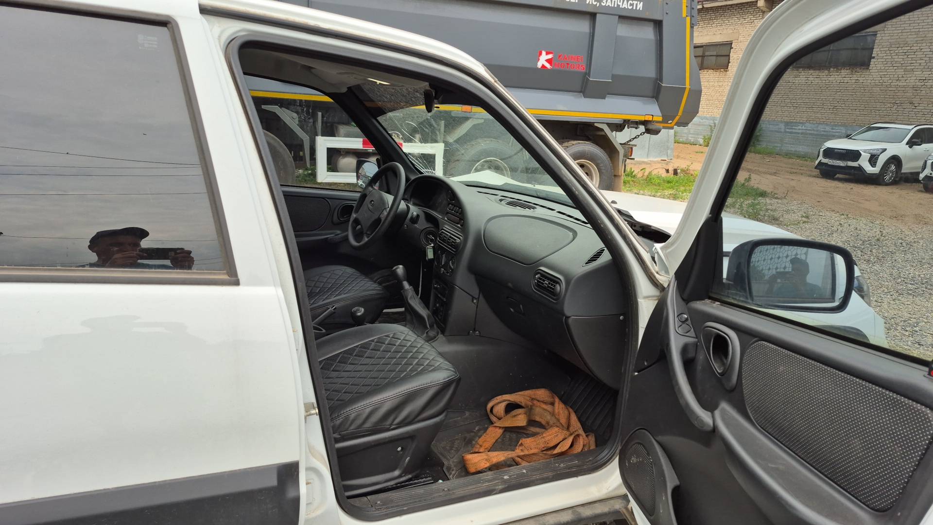 Lada Niva Travel,  3 541 км, 2023 года в лизинг