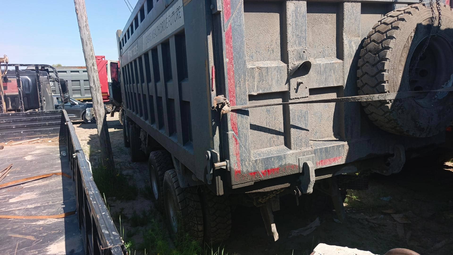 FAW CA3311P66K24T4E5 8х4,  113 356 км, 2022 года в лизинг