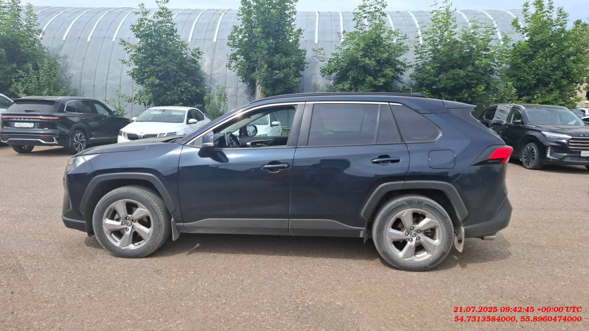 Toyota RAV4,  107 300 км, 2020 года в лизинг