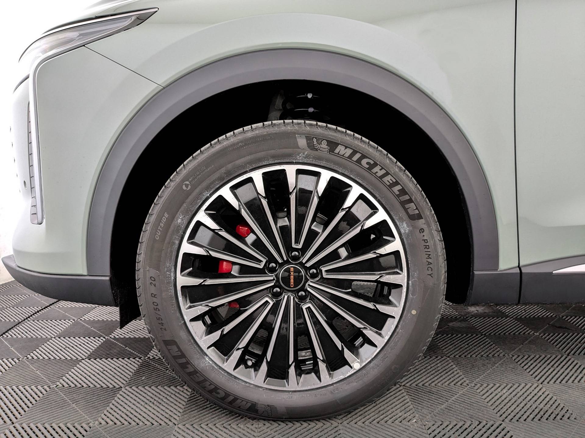 EXEED RX Премиум 2.0Т АТ полный привод (Premium)