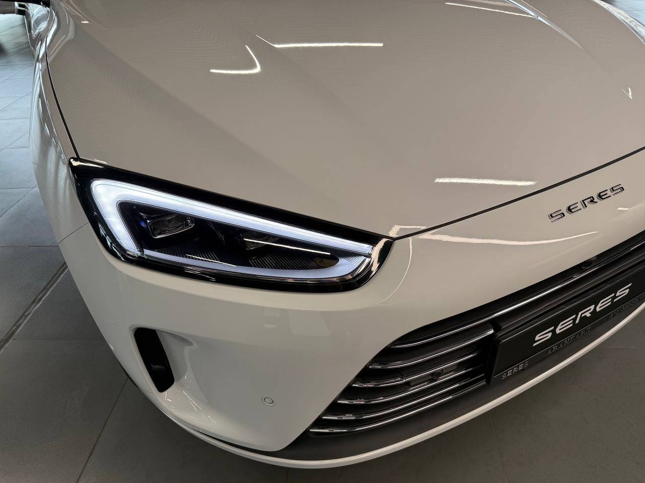 Seres M5 Premium 1.5hyb AT 4WD