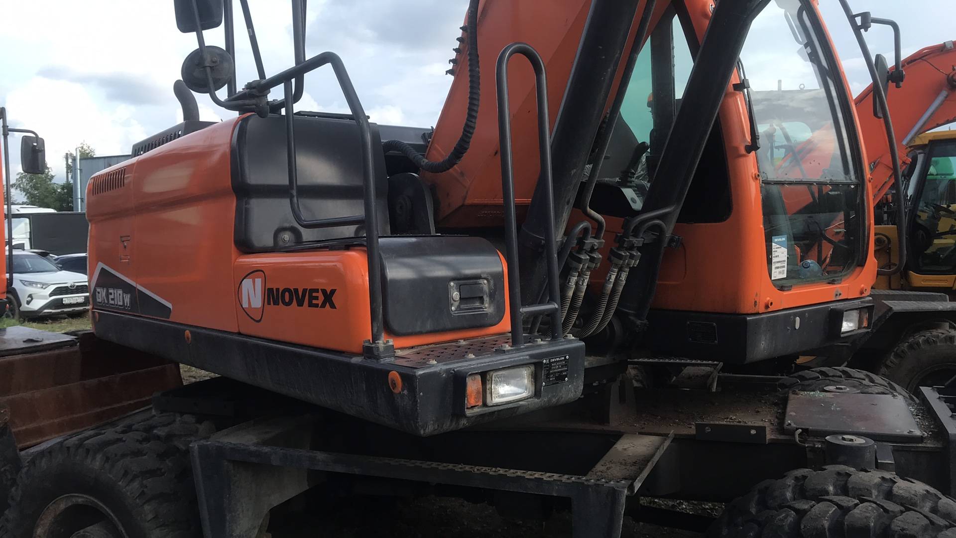 DOOSAN/DEVELON DX210W-7B