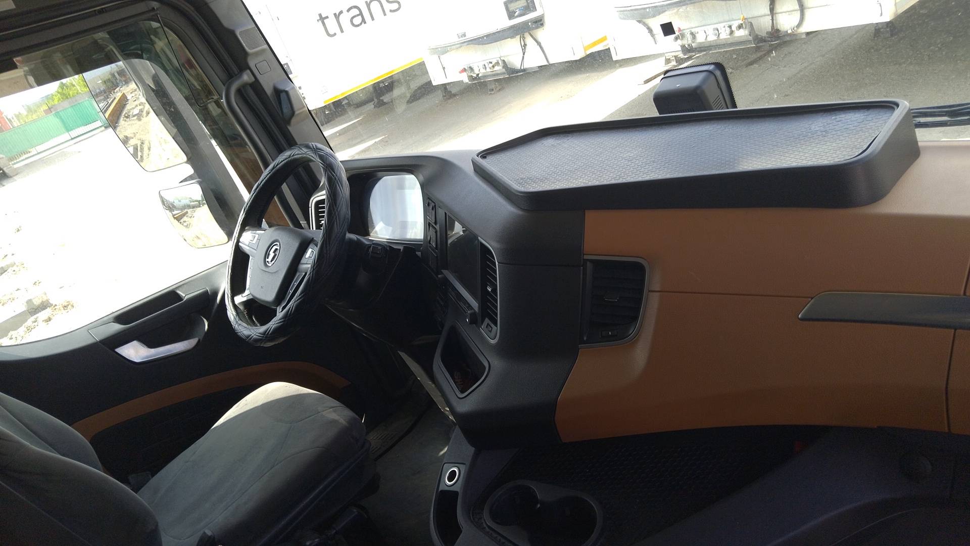 Shacman SX4188YY381,  361 991 км, 2023 года в лизинг