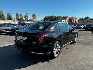 Hongqi E-QM5