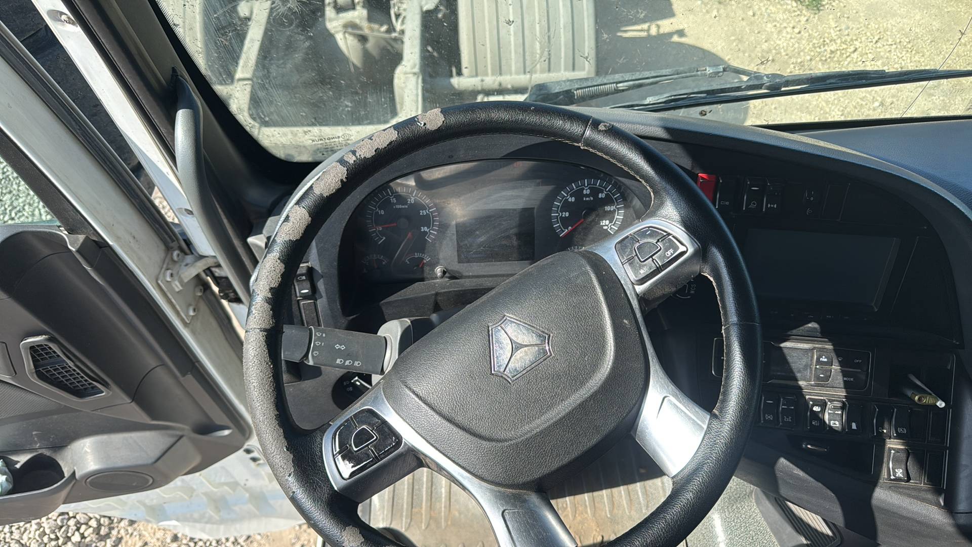 Sitrak C7H 4x2 ZZ4186V361HE,  430 795 км, 2022 года в лизинг