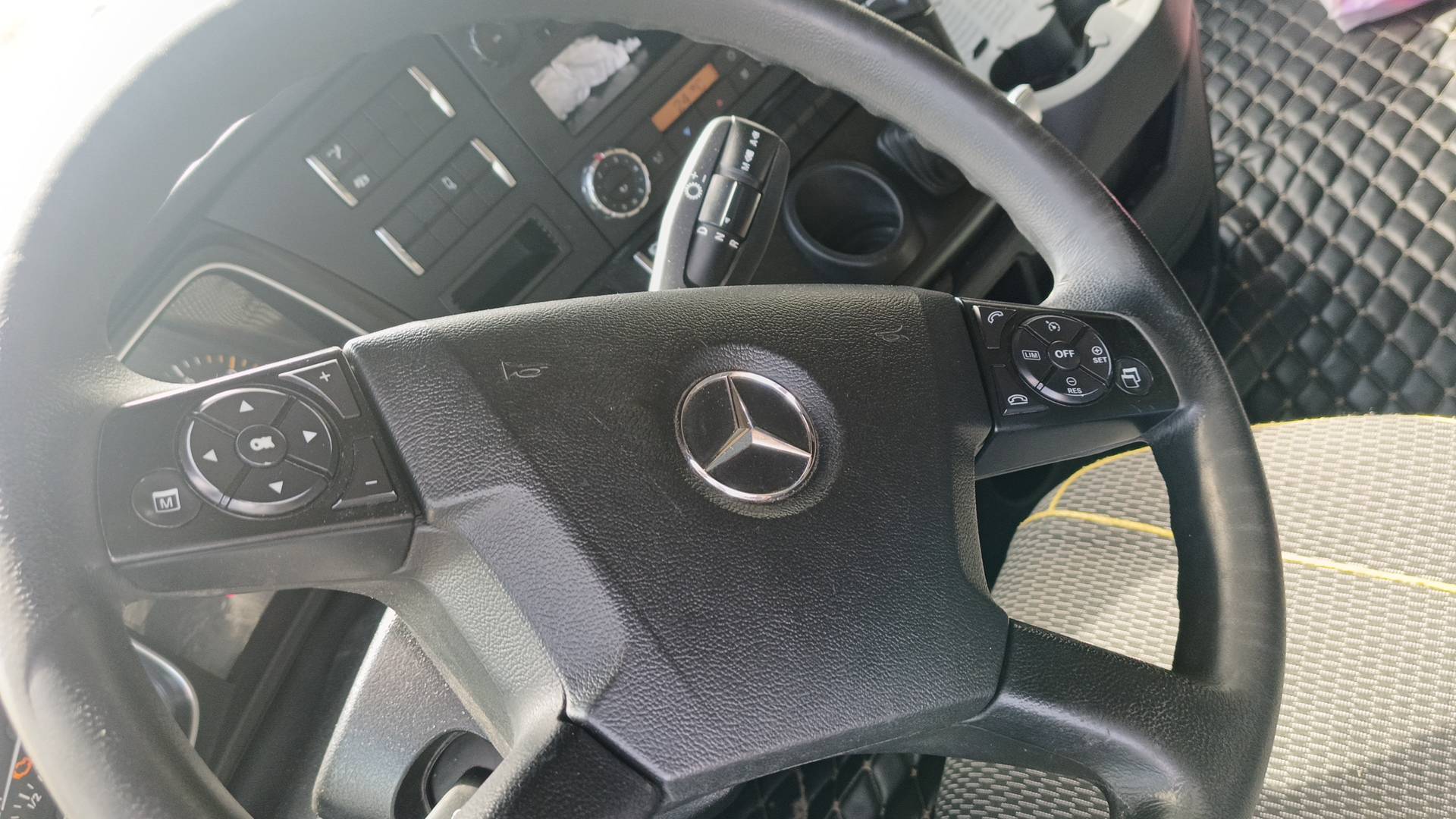 Mercedes-Benz Actros 4 1842 LS 4x2 (BigSpace),  713 818 км, 2018 года в лизинг