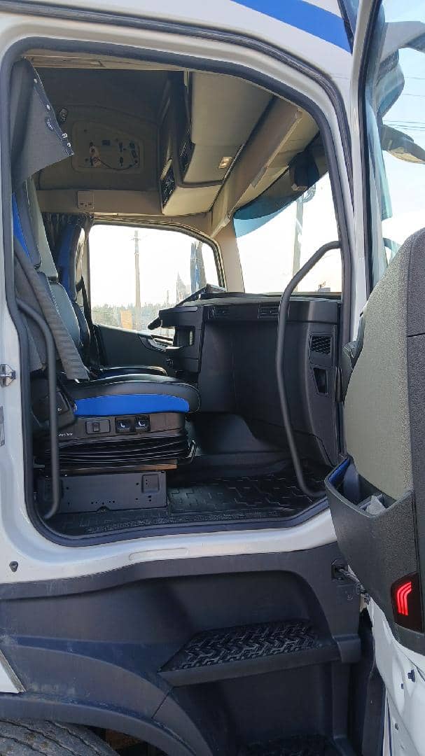 Volvo FH 460 4x2 (FH Globetrotter),  682 502 км, 2022 года в лизинг