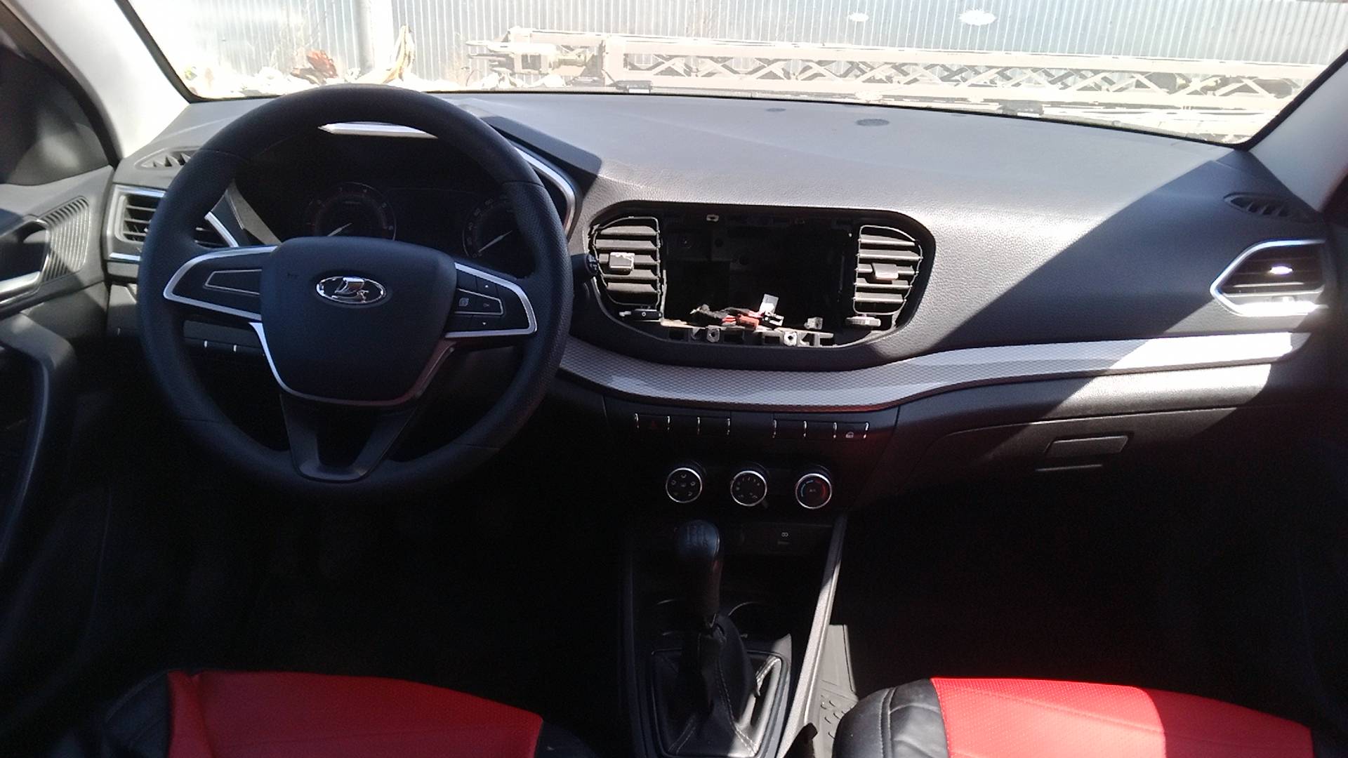Lada Vesta седан,  115 000 км, 2023 года в лизинг