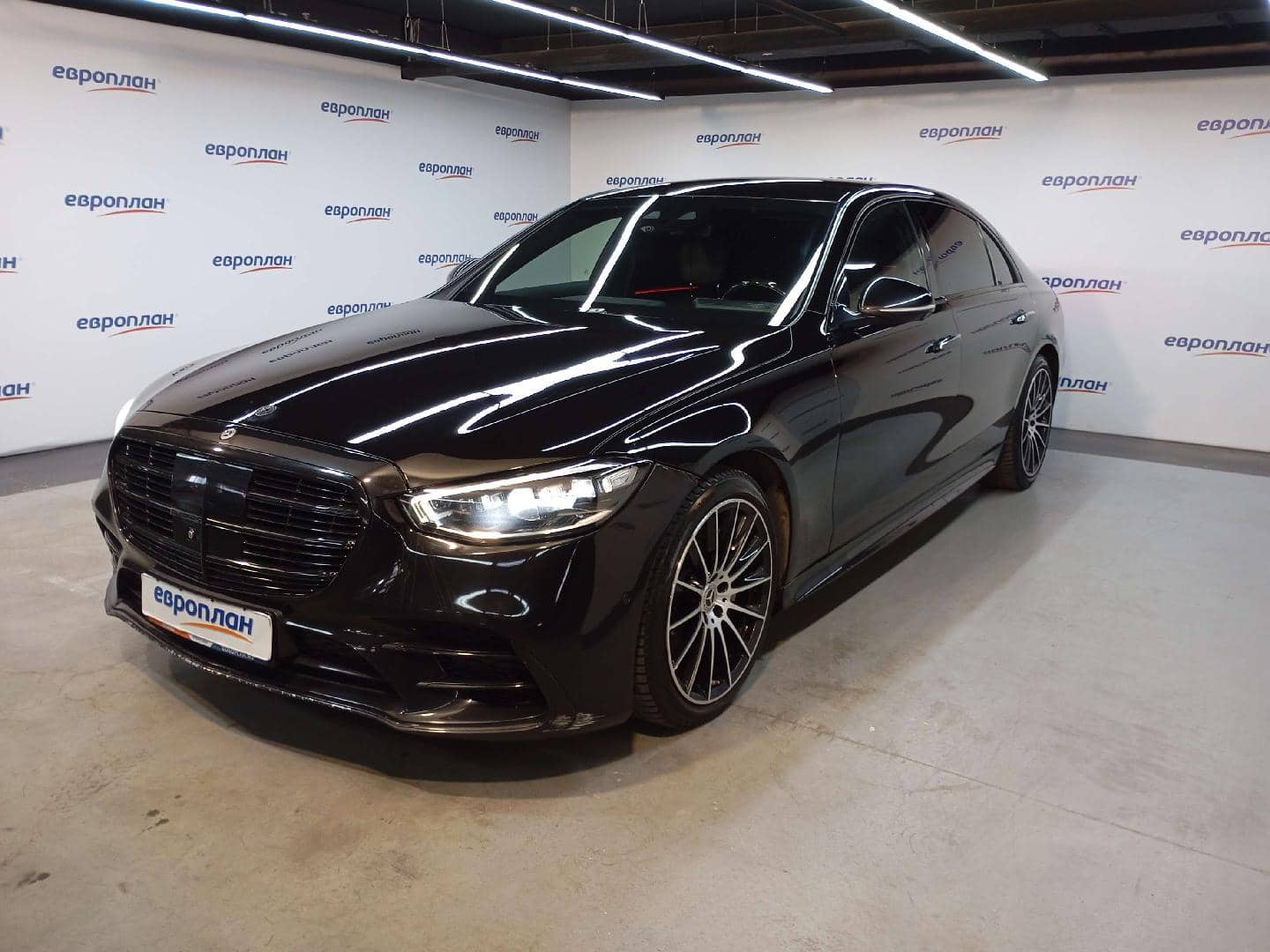 Mercedes-Benz S седан