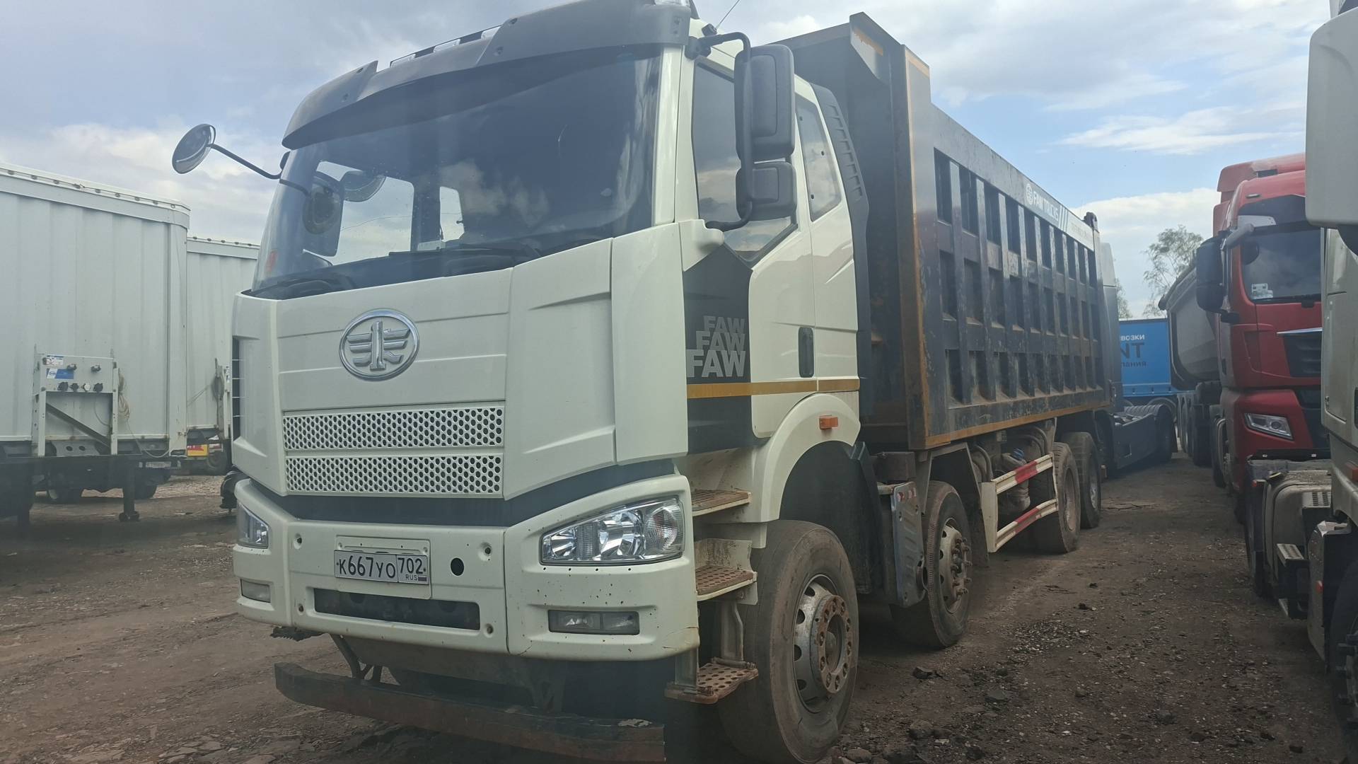 FAW CA3310P66K24T4E5 8х4,  107 428 км, 2022 года в лизинг