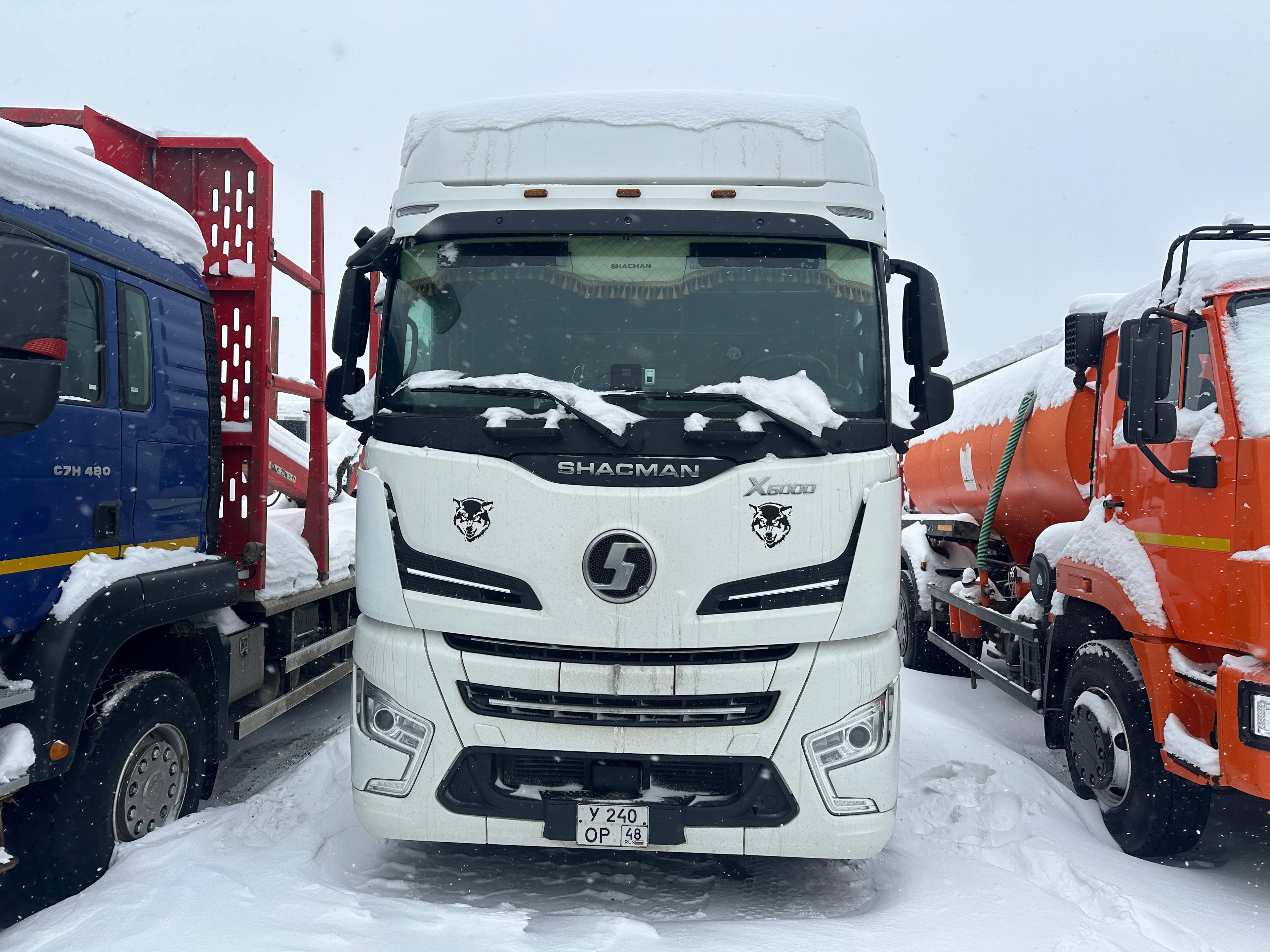 Shacman SX4188YY381,  311 596 км, 2023 года в лизинг