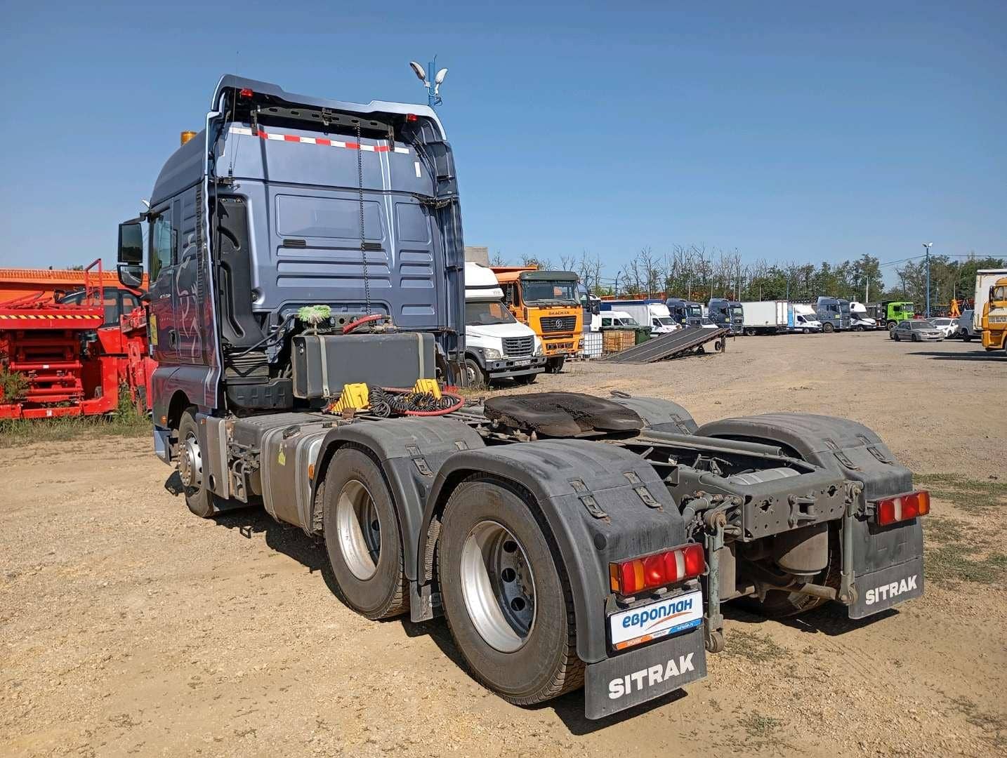 Sitrak С7Н MAX 6×4 ZZ4256V364HE,  151 000 км, 2023 года в лизинг