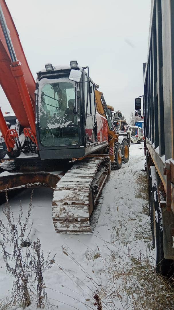 HITACHI ZX330LC-5G