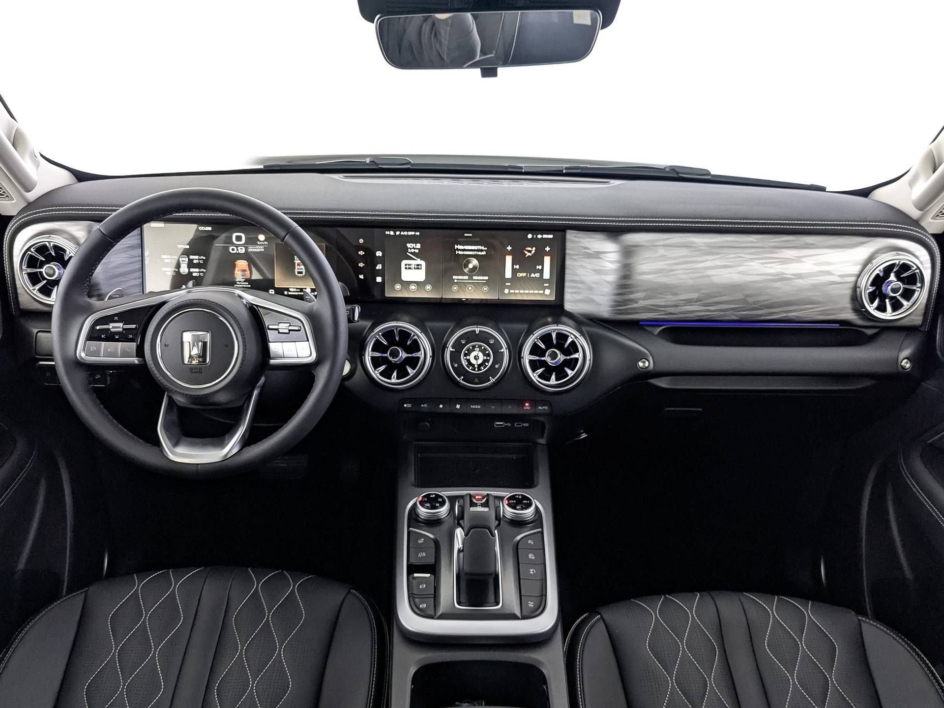 Tank 300 City Adventure 2.0 8AT 4WD