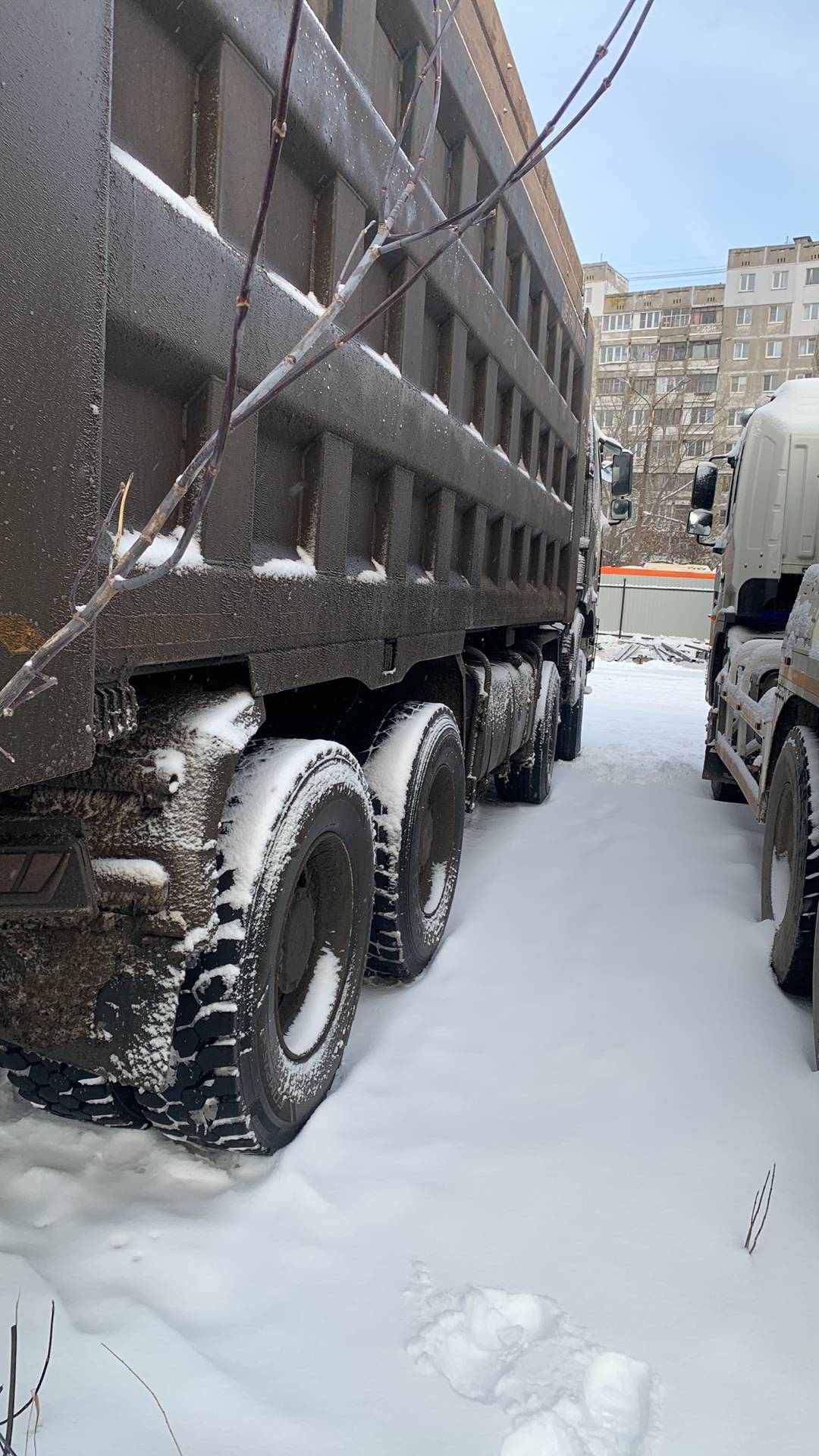 FAW CA3310P66K24T4E5 8х4,  150 548 км, 2023 года в лизинг