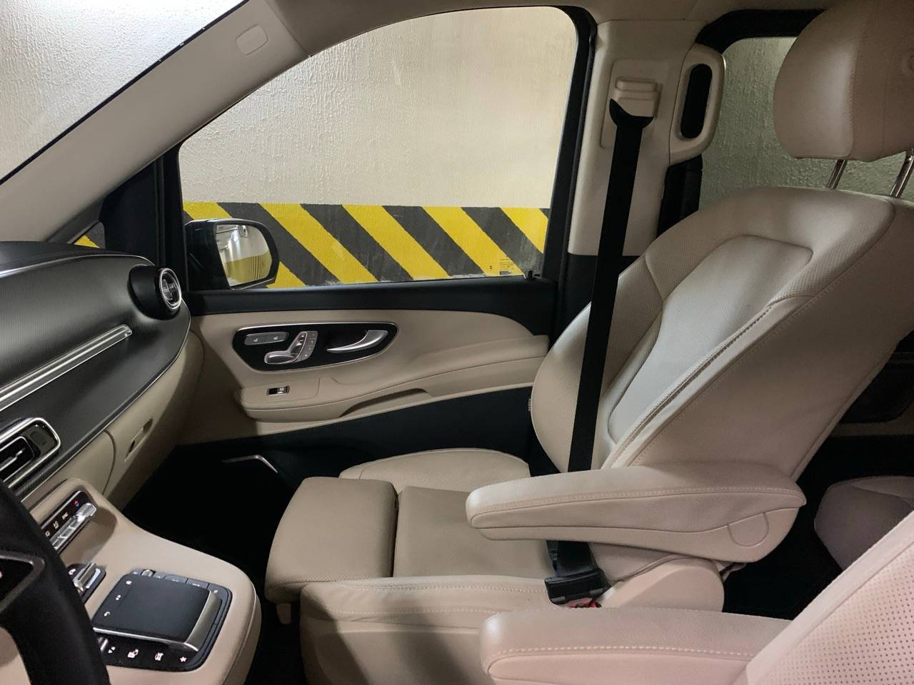 Mercedes-Benz V,  7 513 км, 2025 года в лизинг