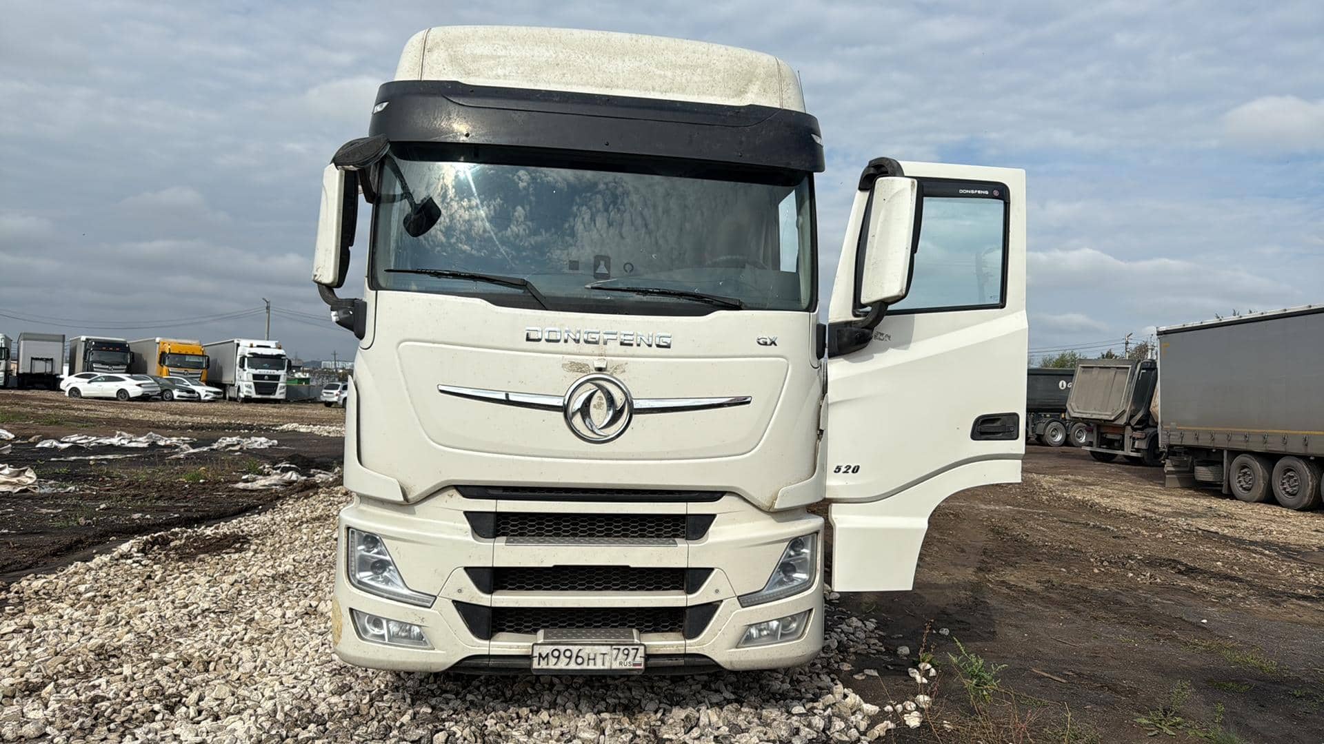 DongFeng DFH4180 4x2,  405 706 км, 2023 года в лизинг