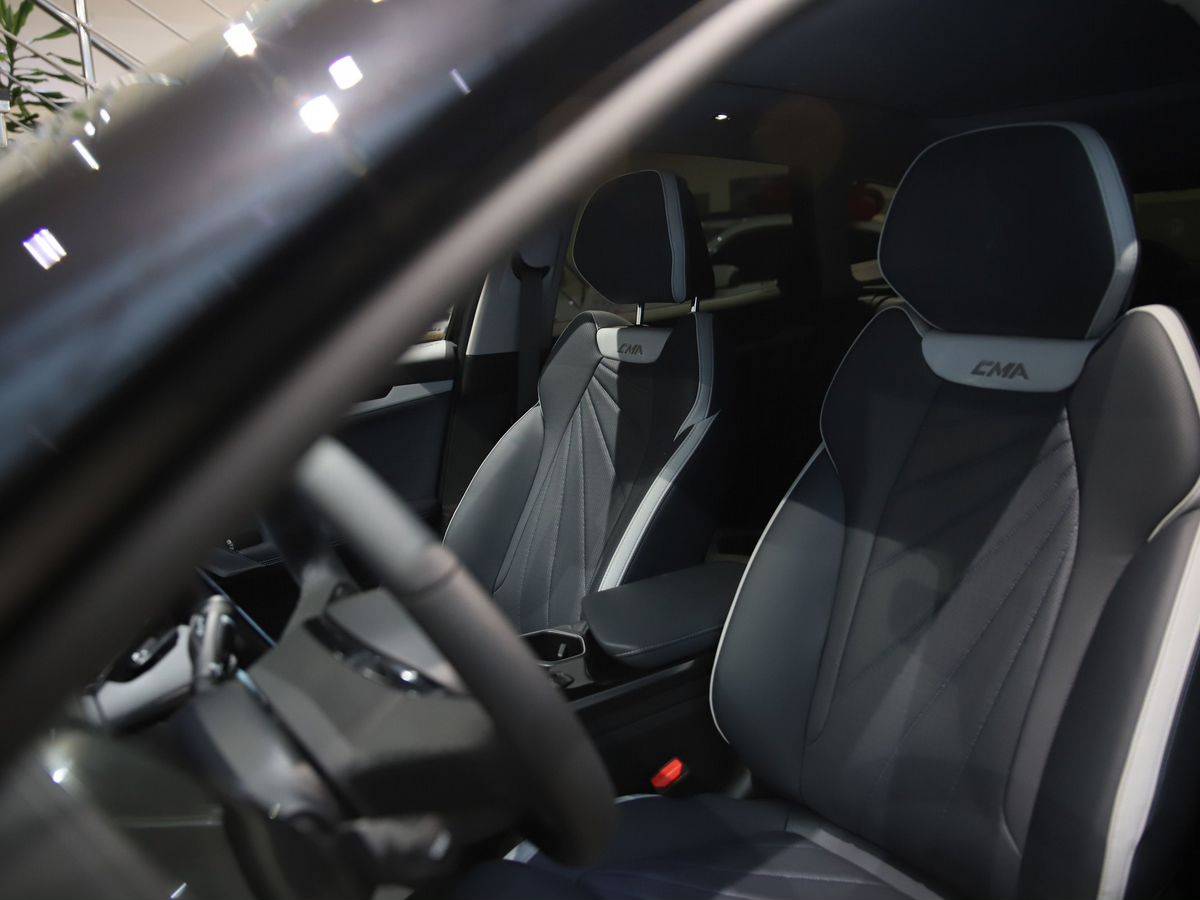 Geely Atlas Flagship Sport 2.0T 8AT 4WD