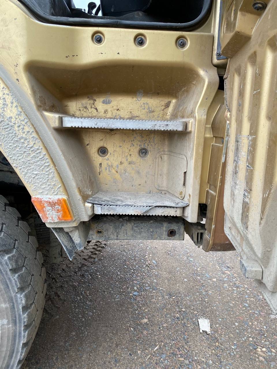 Shacman SX33186T366,  182 115 км, 2020 года в лизинг