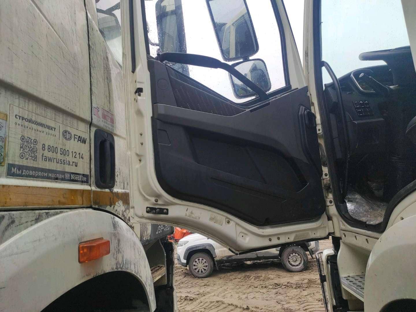 FAW CA3250P66K24L1TE5 6x6,  162 151 км, 2023 года в лизинг