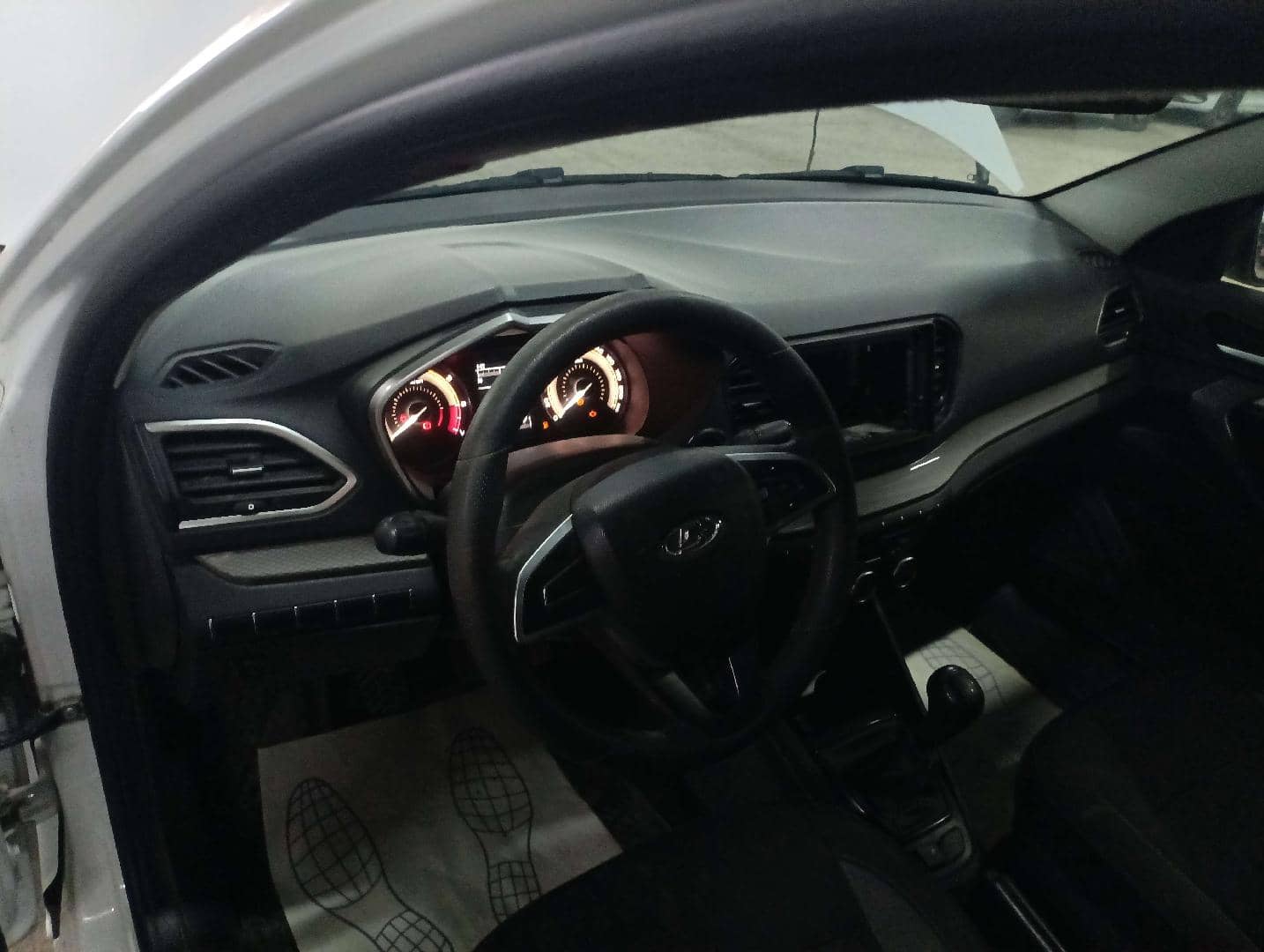 Lada Vesta седан,  170 000 км, 2023 года в лизинг