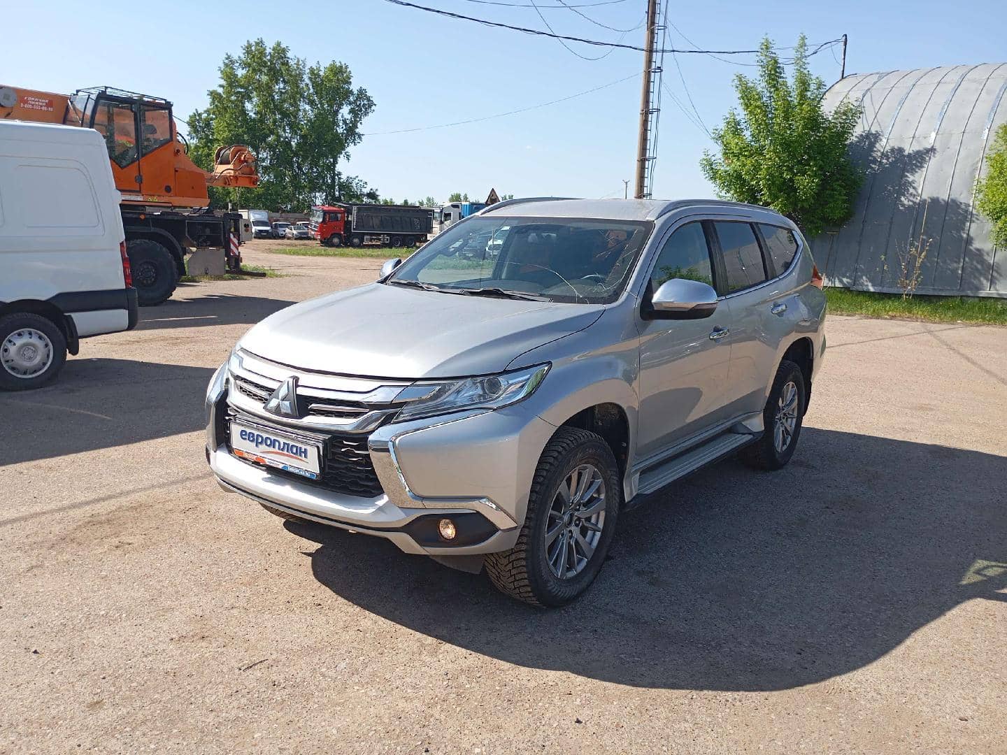 Mitsubishi Pajero Sport,  91 887 км, 2017 года в лизинг