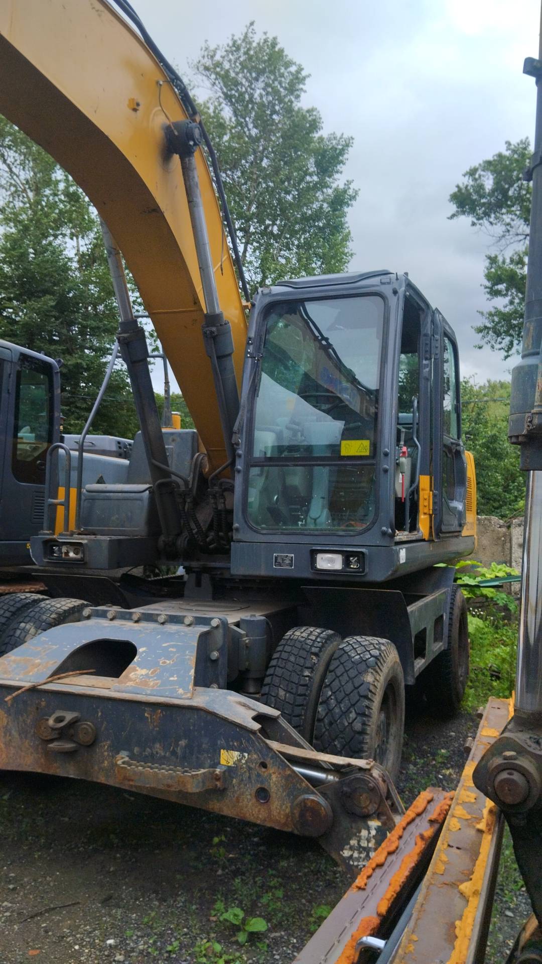 XCMG/MGCM XE210WB,  11 195 км, 2020 года в лизинг