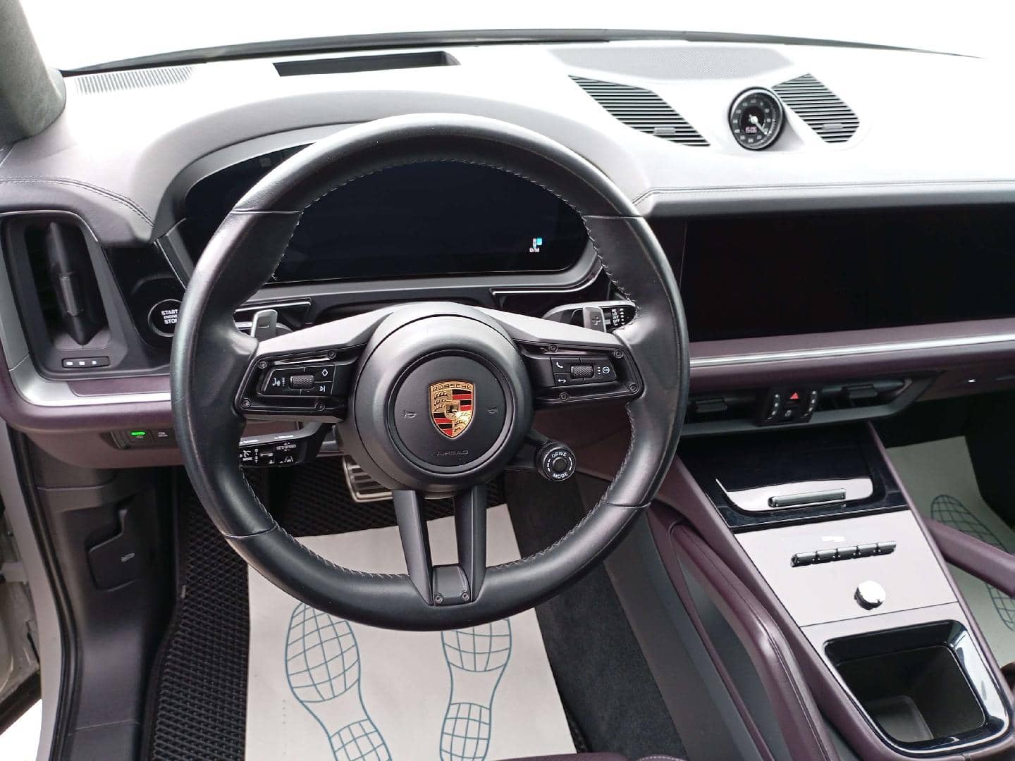 Porsche Cayenne,  33 841 км, 2023 года в лизинг
