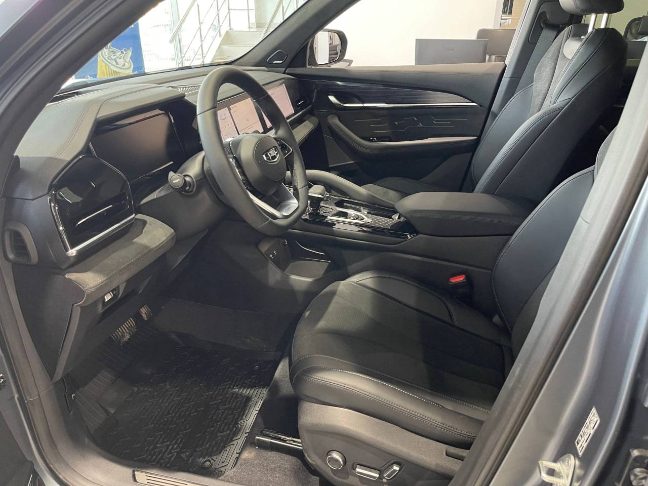Geely Monjaro Exclusive 2.0T (238 hp) 8AT 4WD