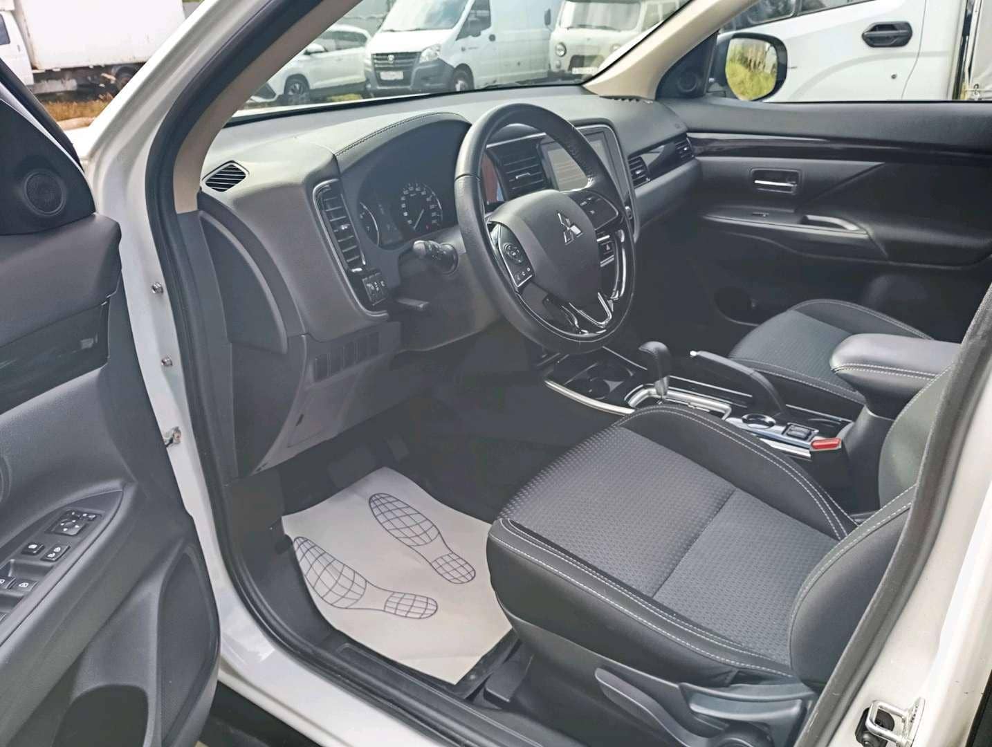 Mitsubishi Outlander,  76 465 км, 2022 года в лизинг