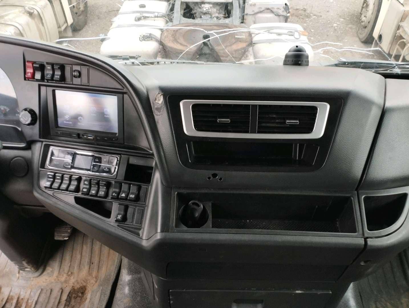 Sitrak C7H MAX ZZ4186V391HE,  617 802 км, 2023 года в лизинг