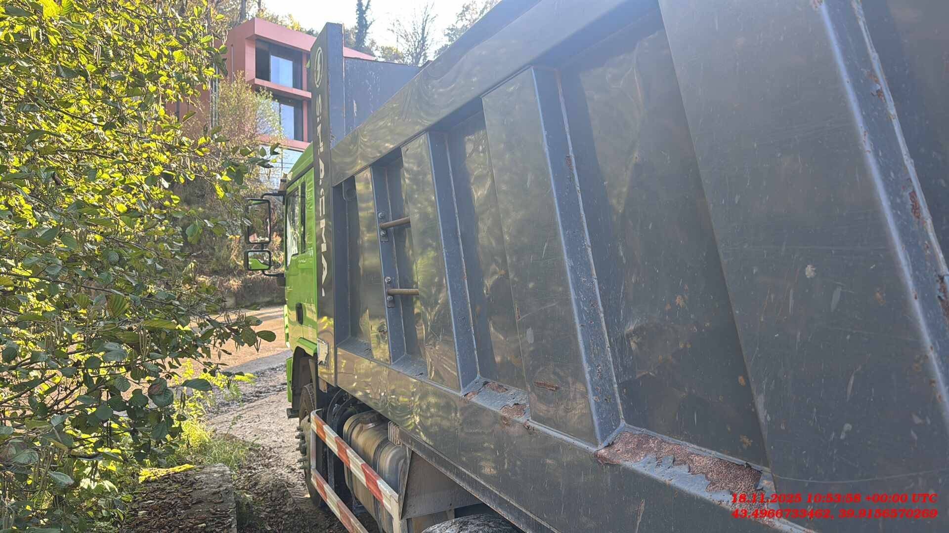 Shacman SX32488L344C,  64 419 км, 2023 года в лизинг