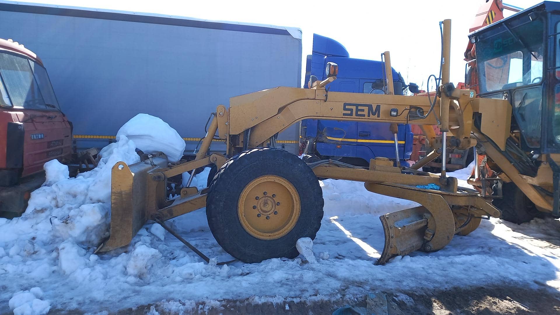 SEM 922 AWD, 2023 года в лизинг