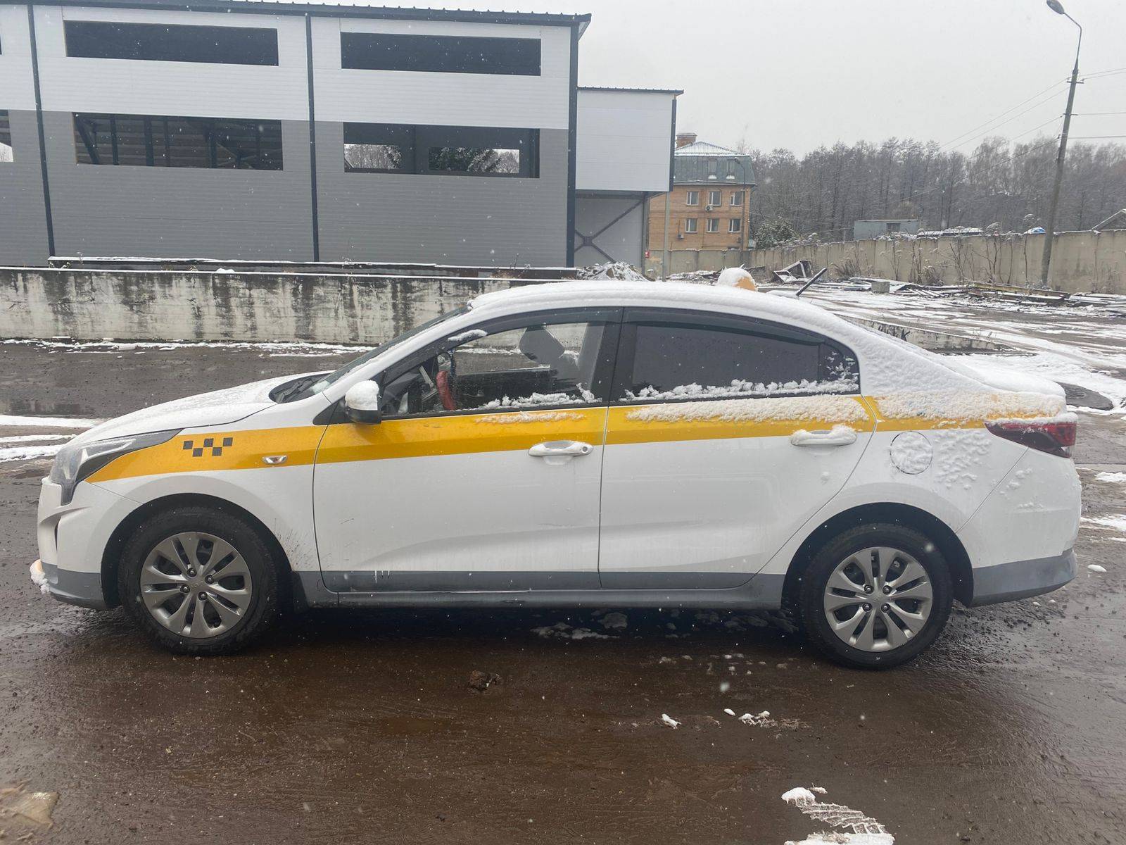 KIA Rio,  169 343 км, 2021 года в лизинг