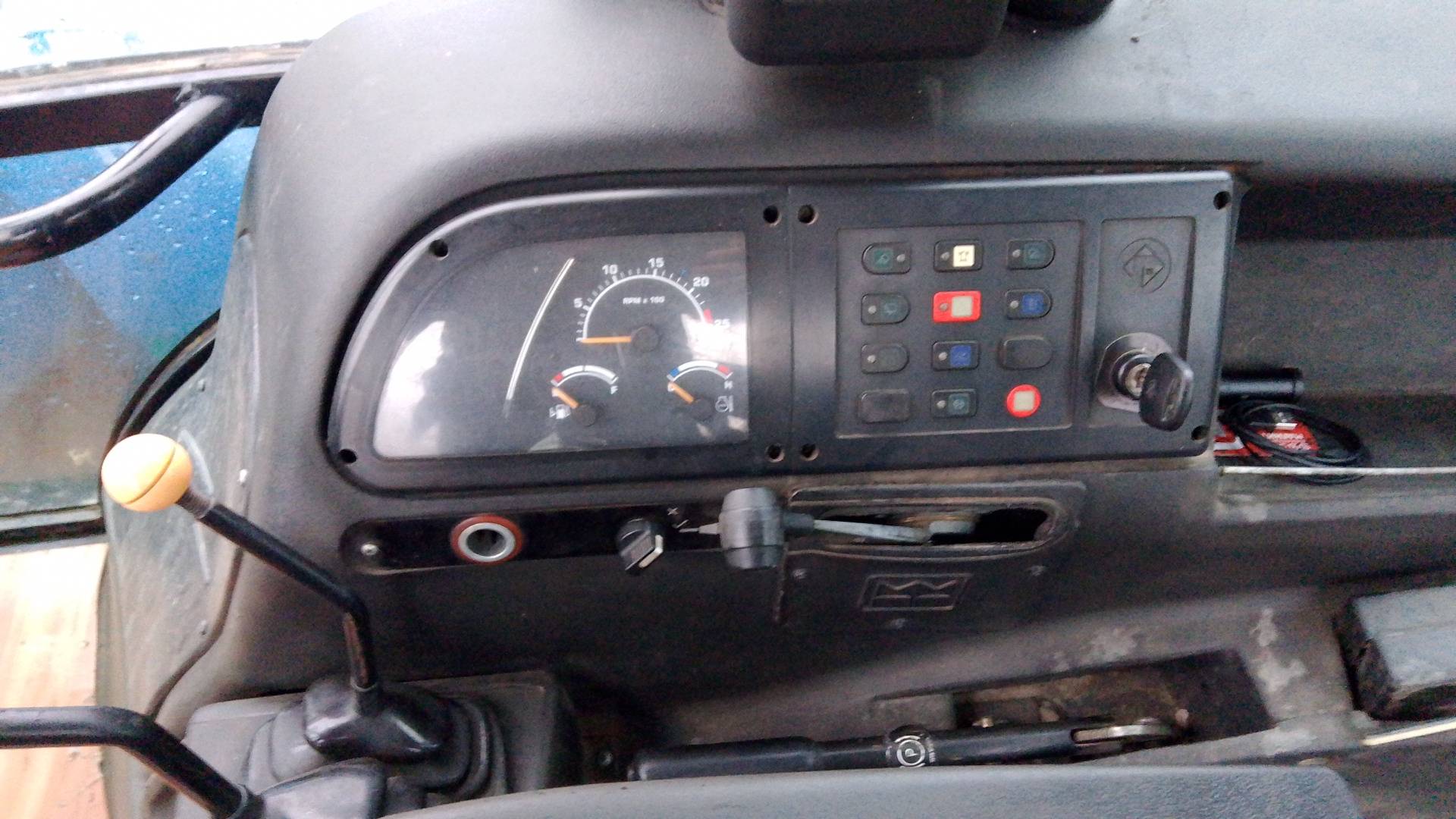 TEREX TLB 825-RM,  10 км, 2013 года в лизинг