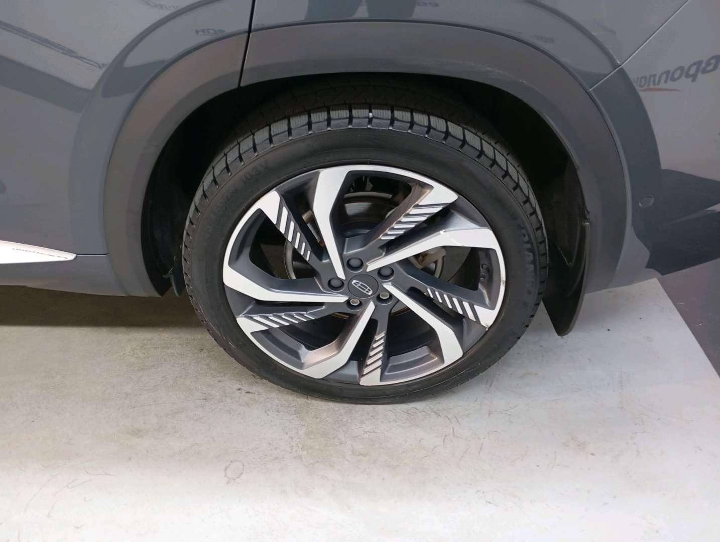 Geely Monjaro,  145 102 км, 2023 года в лизинг