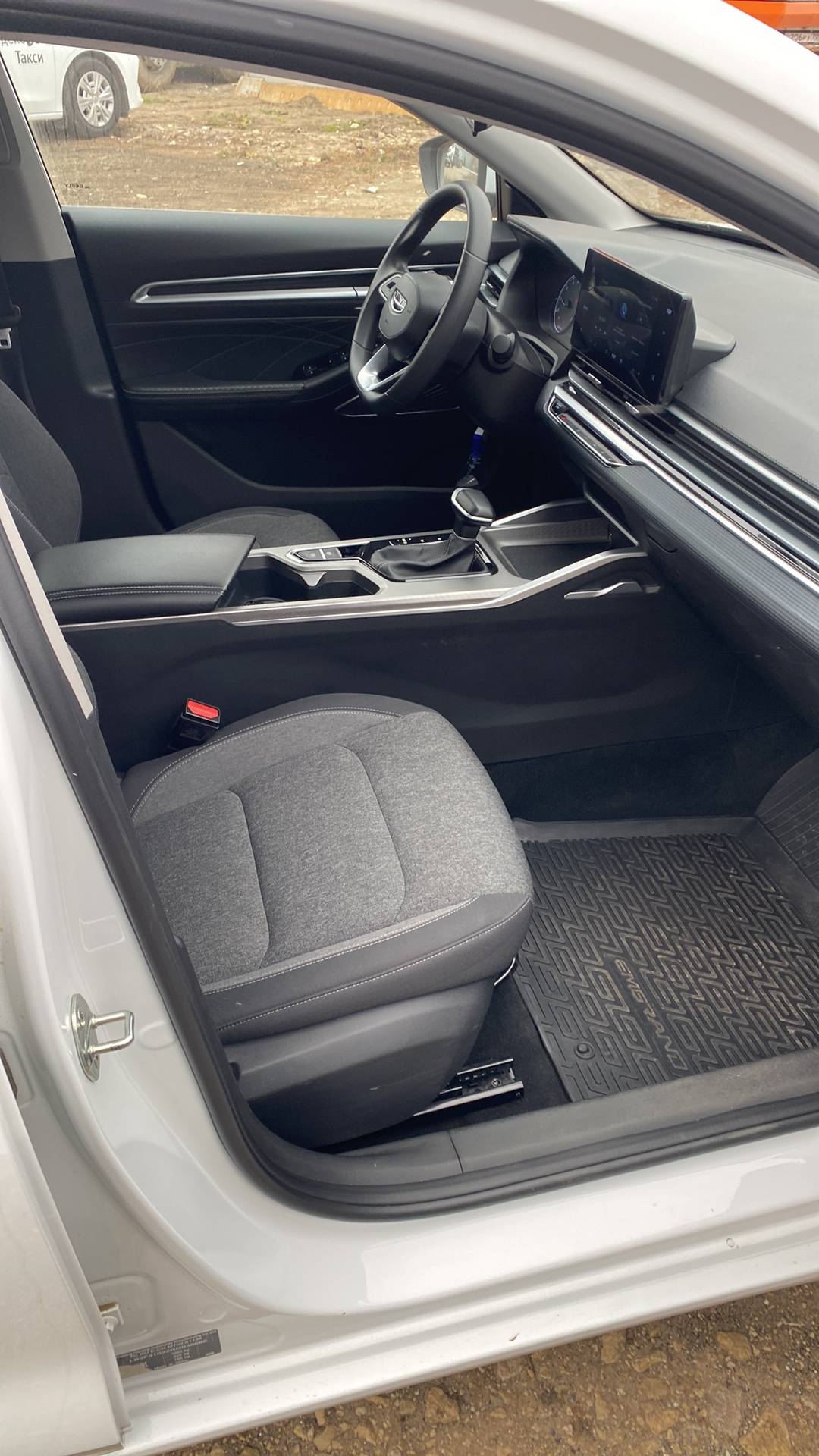 Geely Emgrand,  78 690 км, 2024 года в лизинг